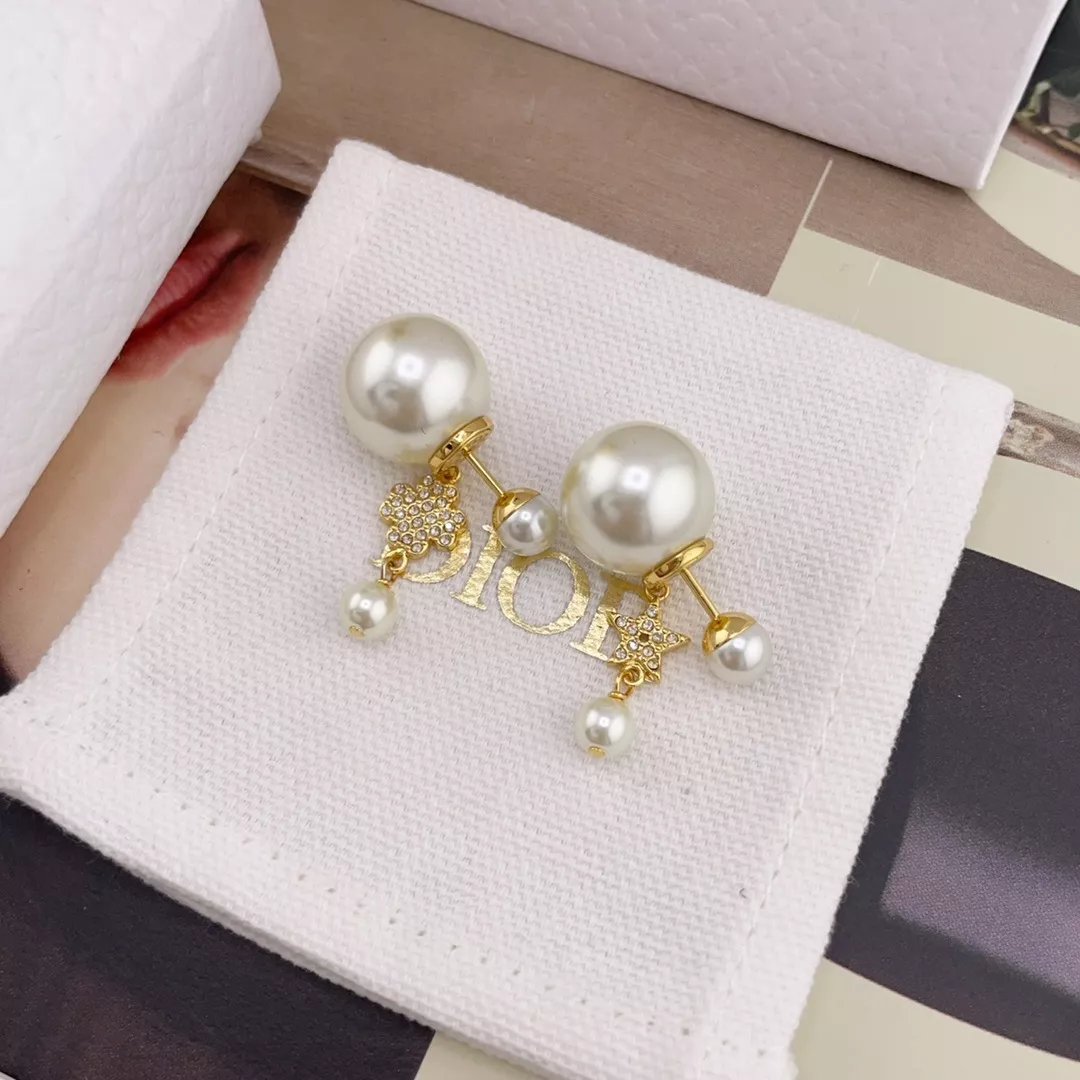 디올 스타 클로버 더블 펄 이어링 상세 이미지 2