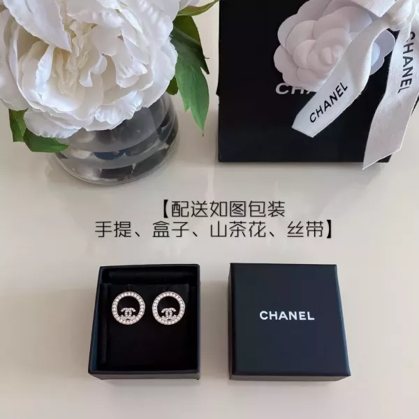 샤넬 원형 로고 포인트 이어 액세서리