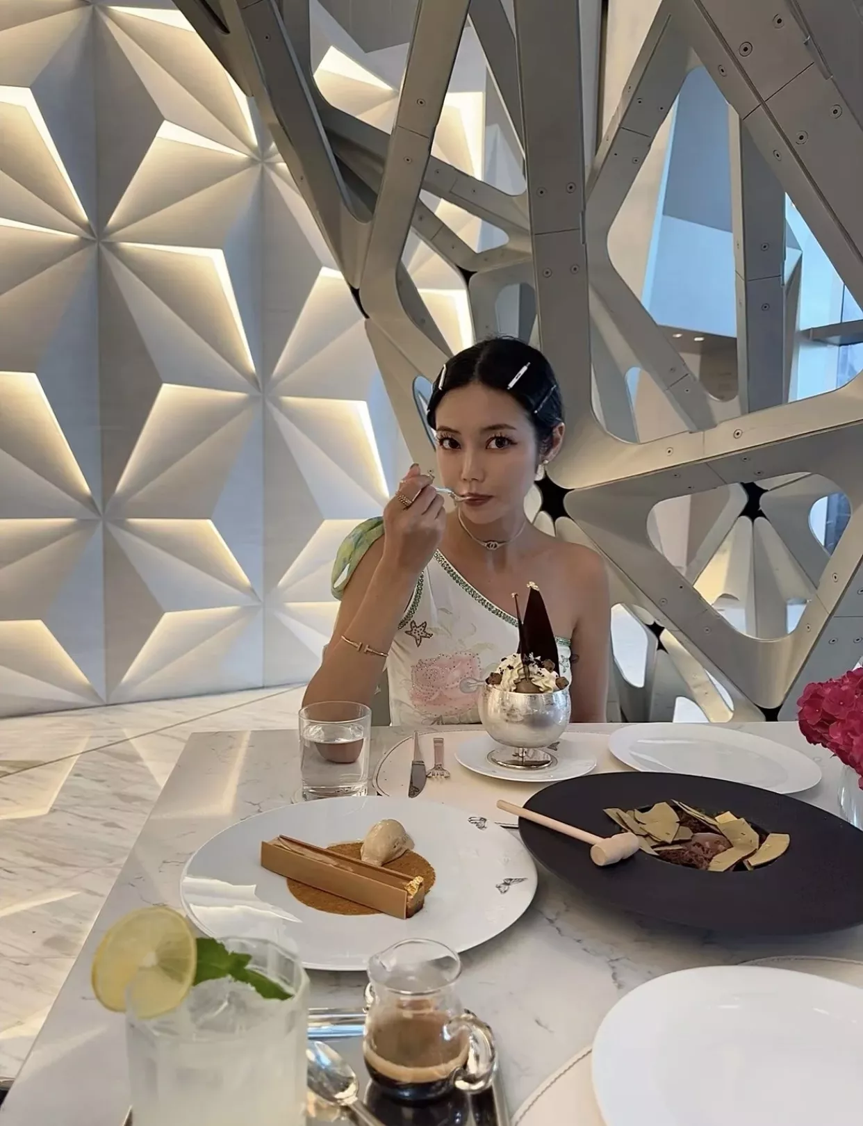 샤넬 더블 레이어 스네이크 체인 초커 상세 이미지 27