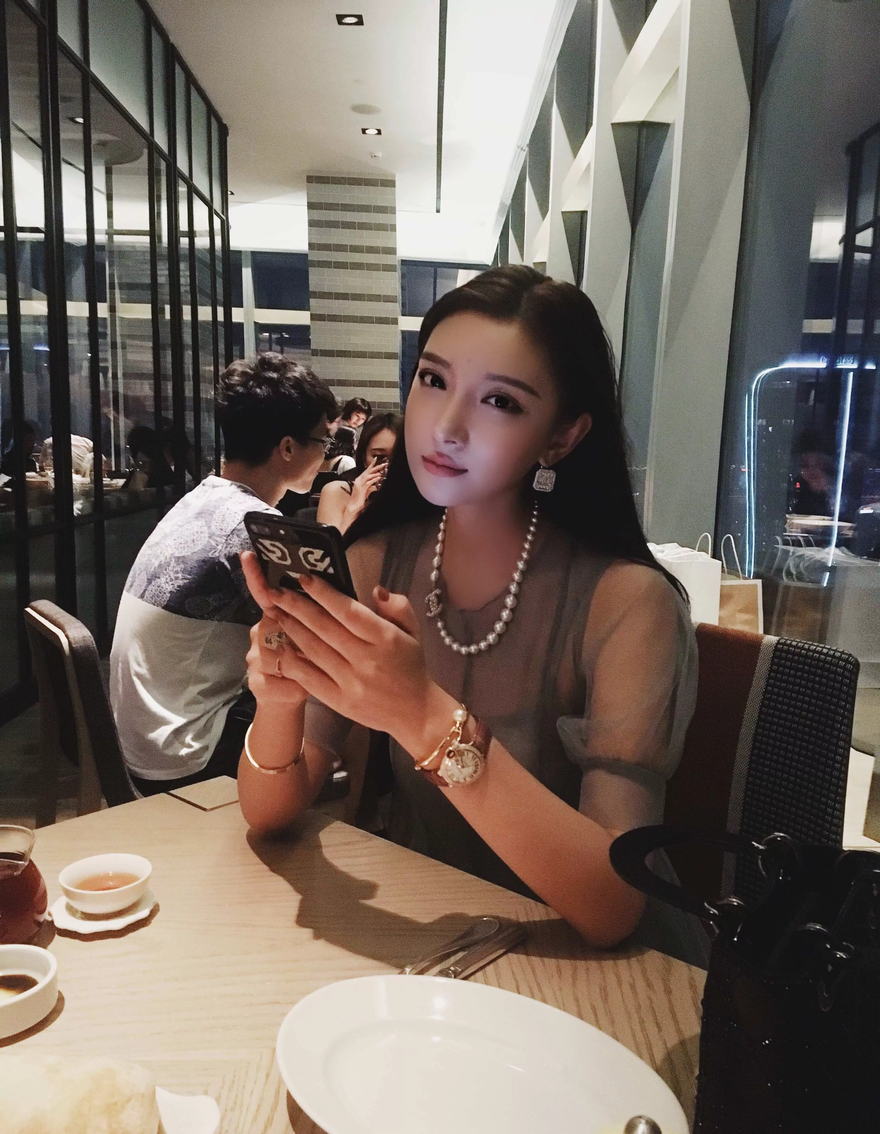 샤넬 클래식 진주 장식 네크리스 상세 이미지 11