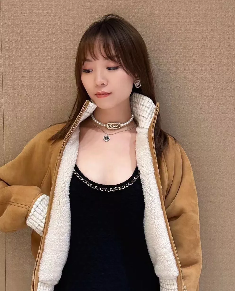 샤넬 진주와 크리스탈 포인트 이어링 상세 이미지 17