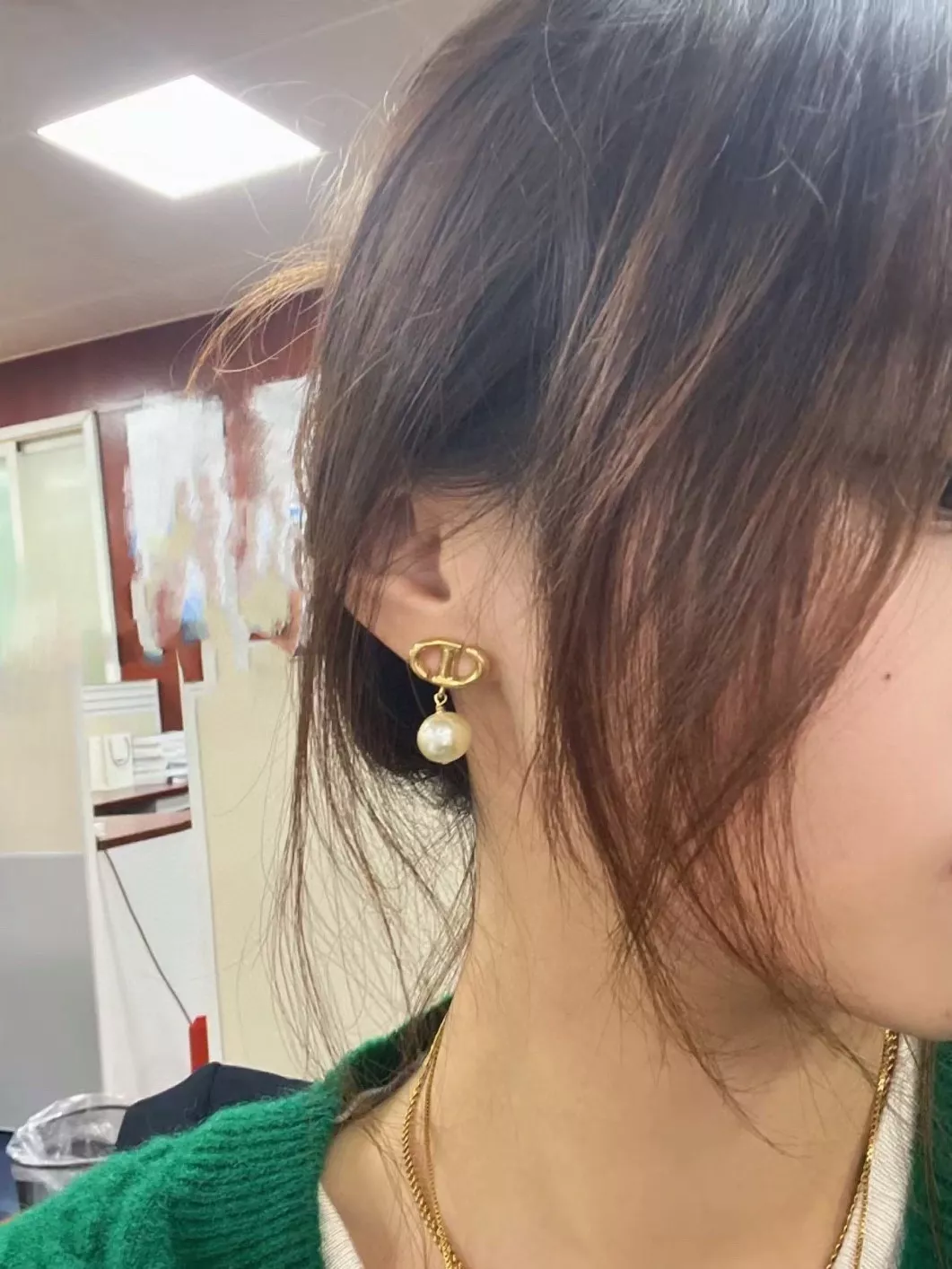 디올 CD 진주 장식 이어 액세서리 상세 이미지 12