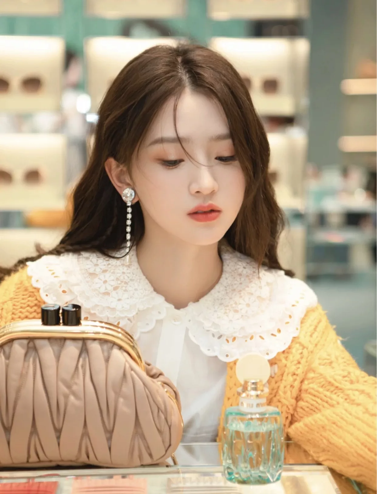 미우미우 진주 크리스탈 이어클립 상세 이미지 22