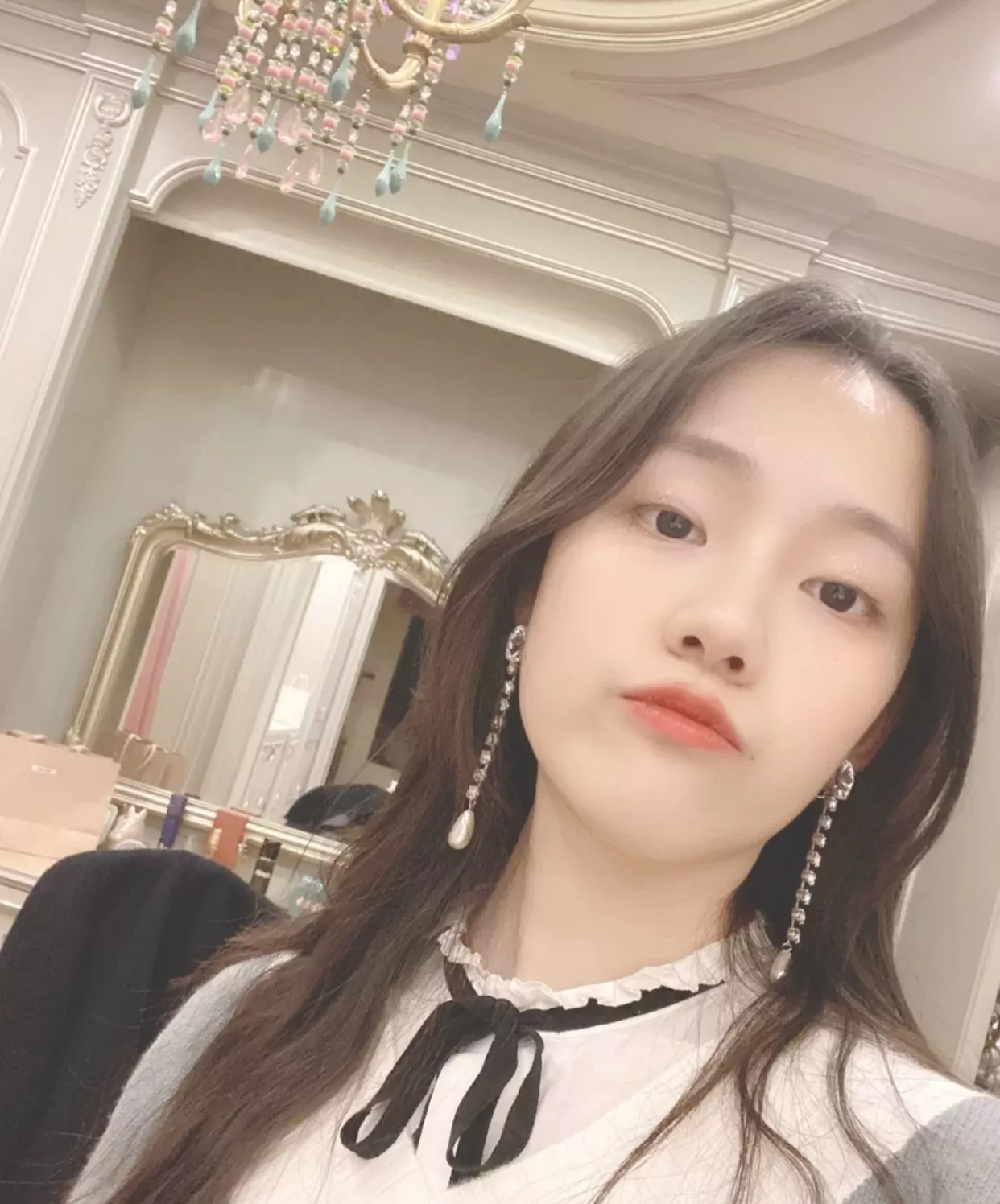 미우미우 진주 크리스탈 이어클립 상세 이미지 15