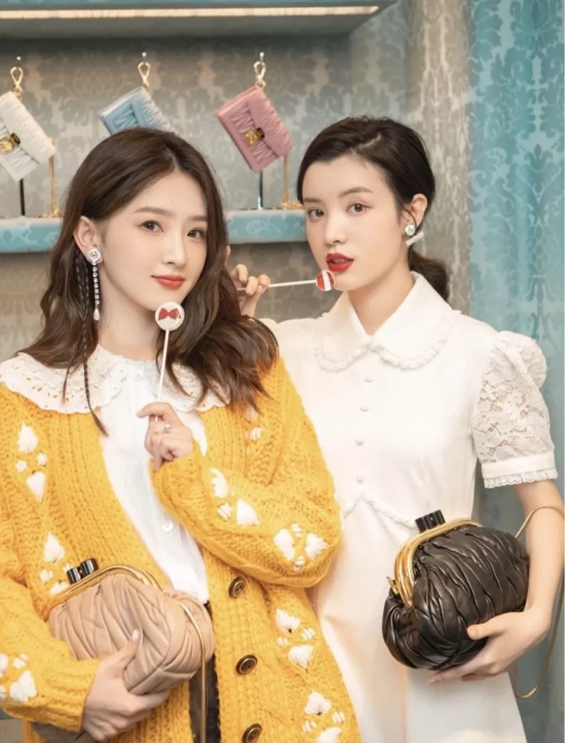 미우미우 진주 크리스탈 이어클립 상세 이미지 24