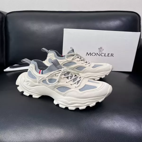 몽클레어 배색 포인트 로우탑 스니커즈
