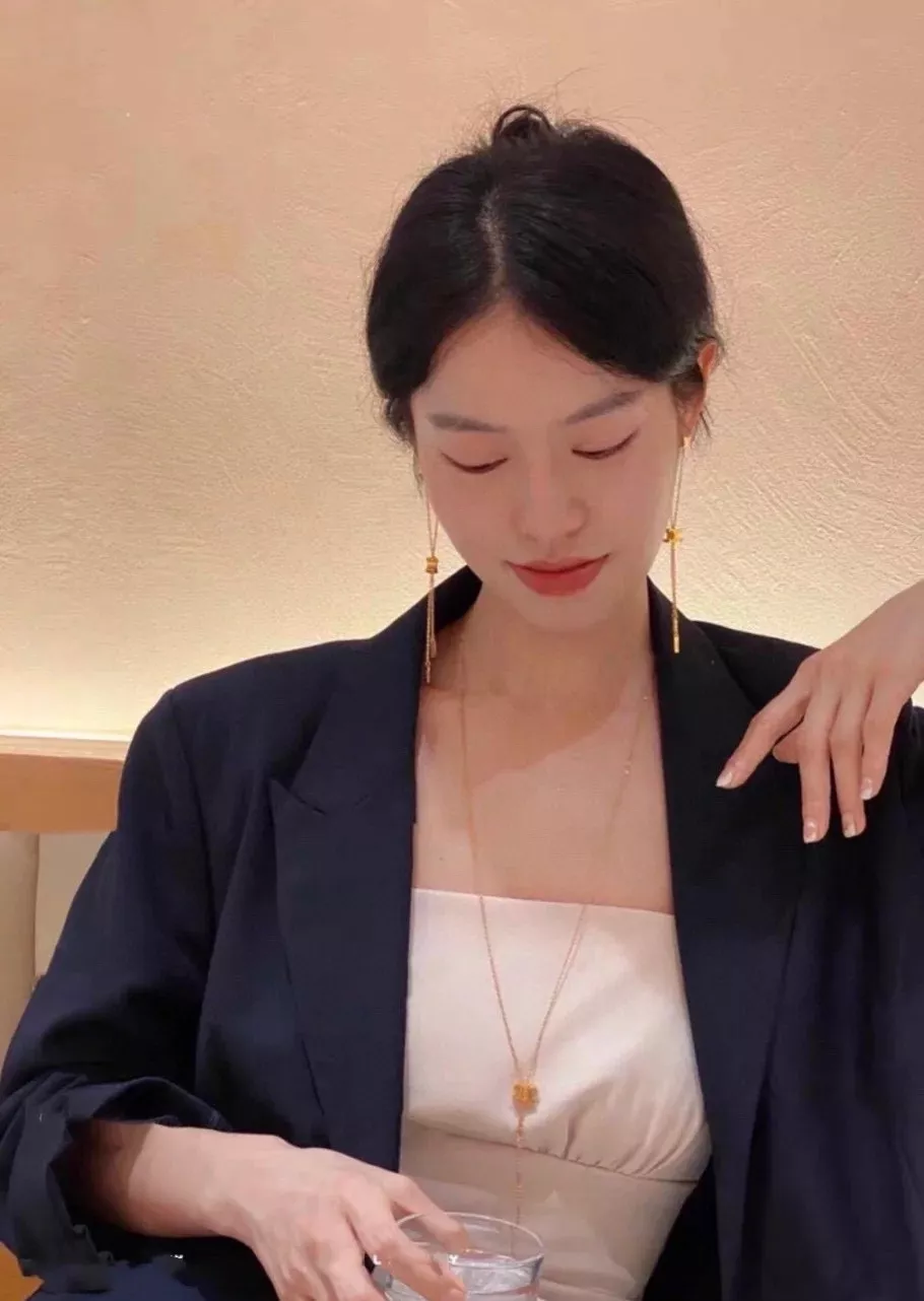 셀린느 트리오페 장식 롱 체인 주얼리 상세 이미지 11