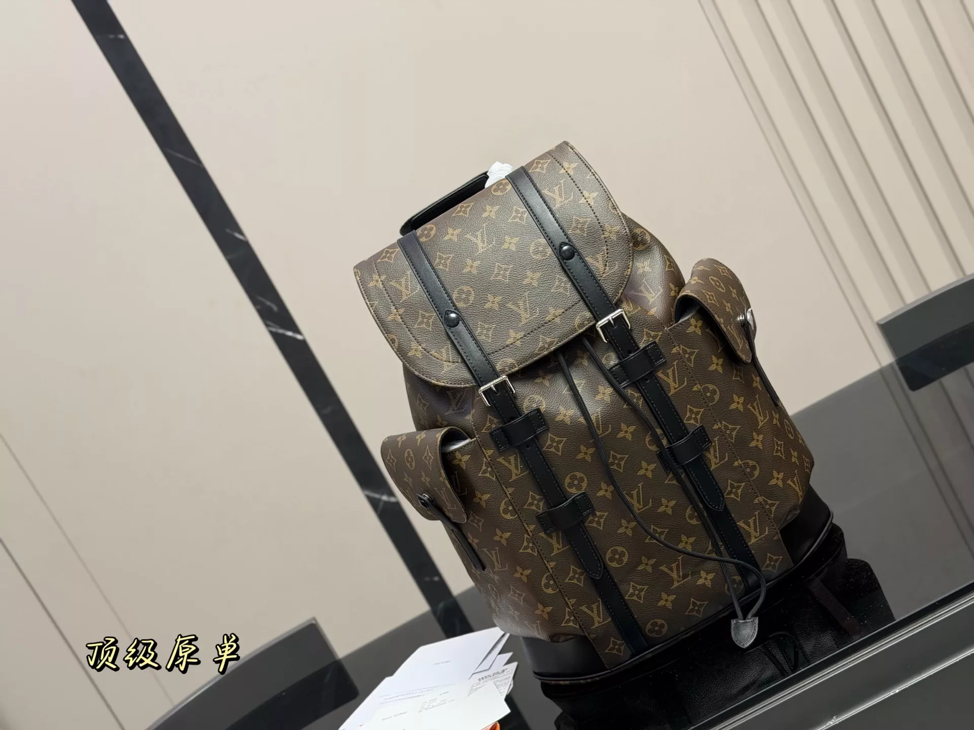 루이비통 모노그램 캔버스 더블 스트랩 백 상세 이미지 14