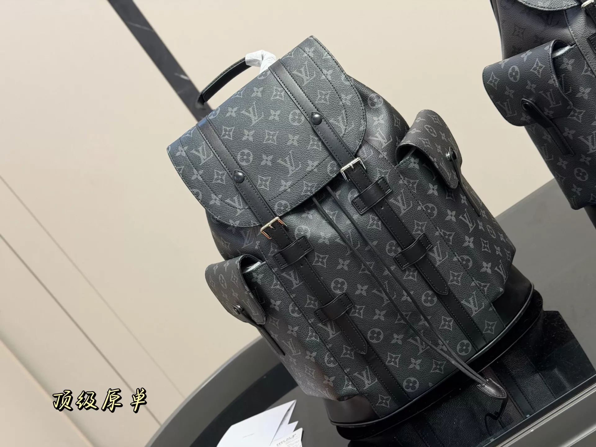 루이비통 모노그램 캔버스 더블 스트랩 백 상세 이미지 8