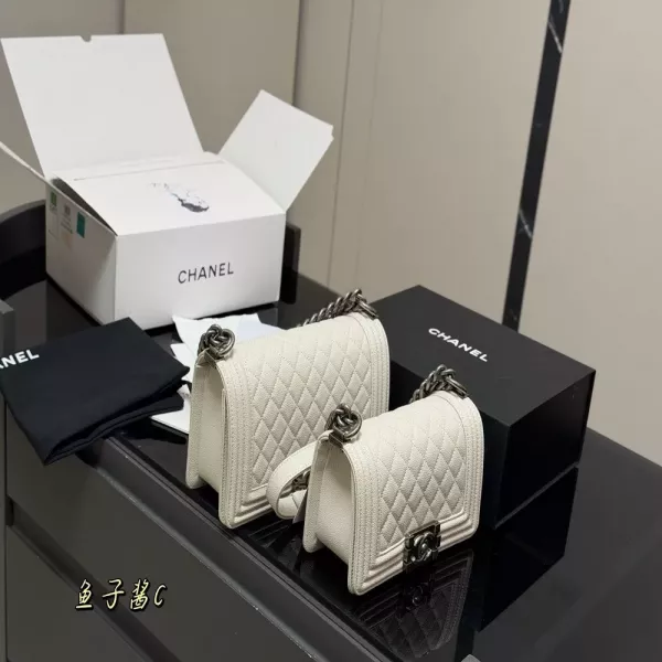 샤넬 르보이 체인백