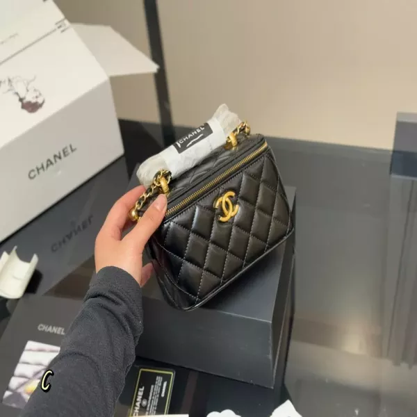 샤넬 탑핸들 체인 포인트 미니백