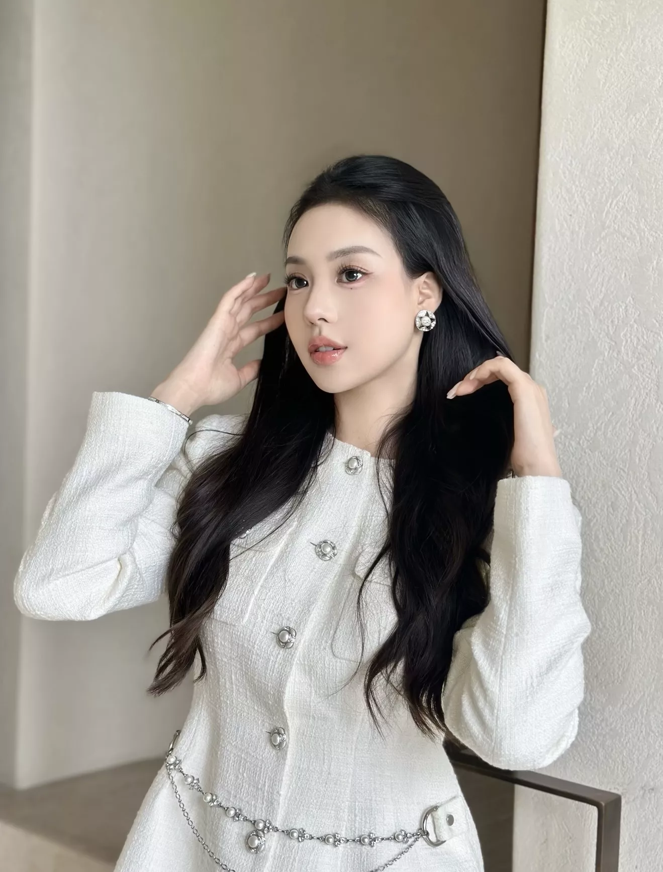 샤넬 진주 포인트 스타 모티브 이어링 상세 이미지 25