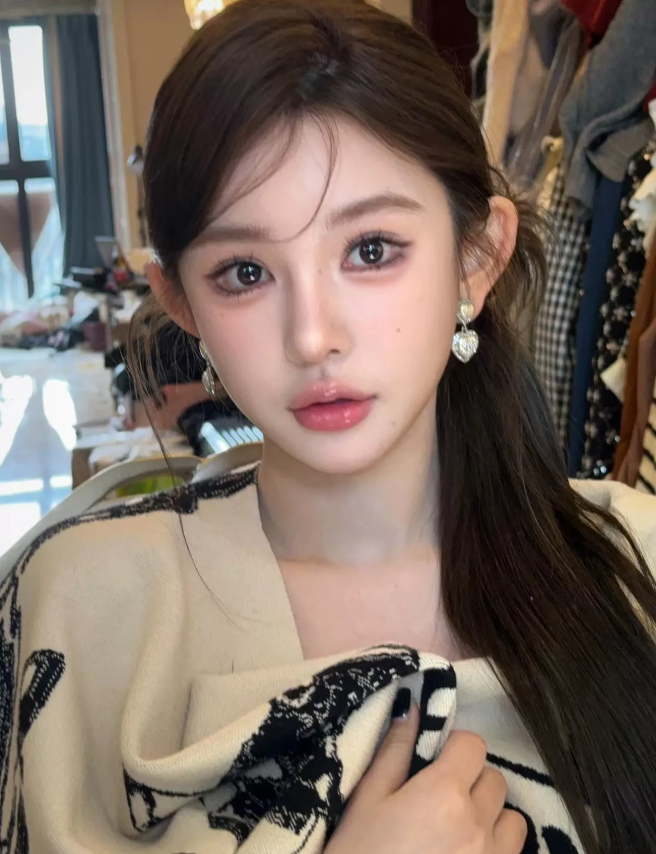 샤넬 실버 하트 드롭 이어링 상세 이미지 10