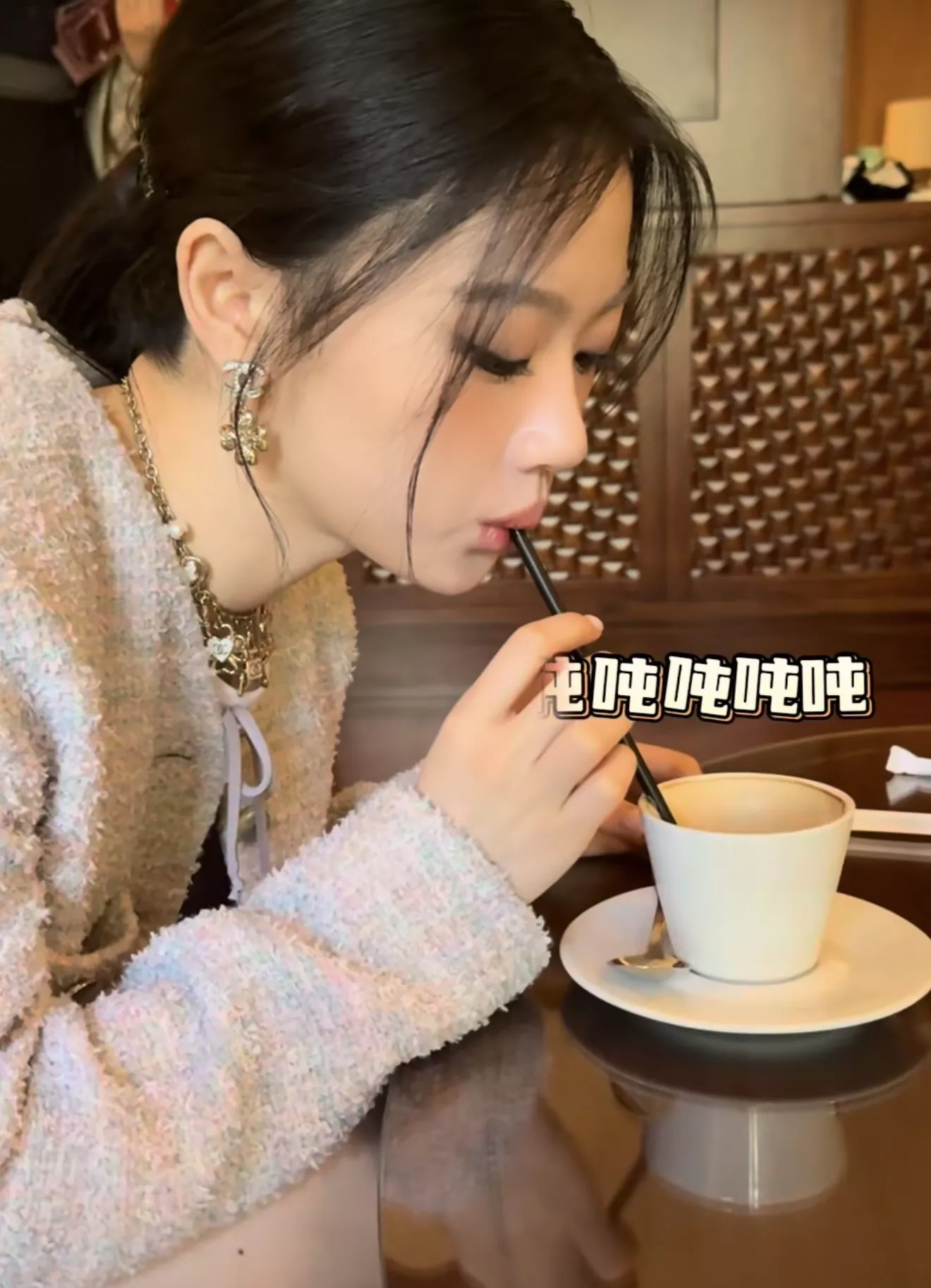 샤넬 더블씨와 클로버 장식 이어링 상세 이미지 13