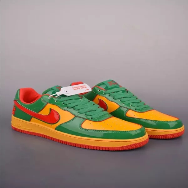 나이키 에어 포스 1 로우 스니커즈
