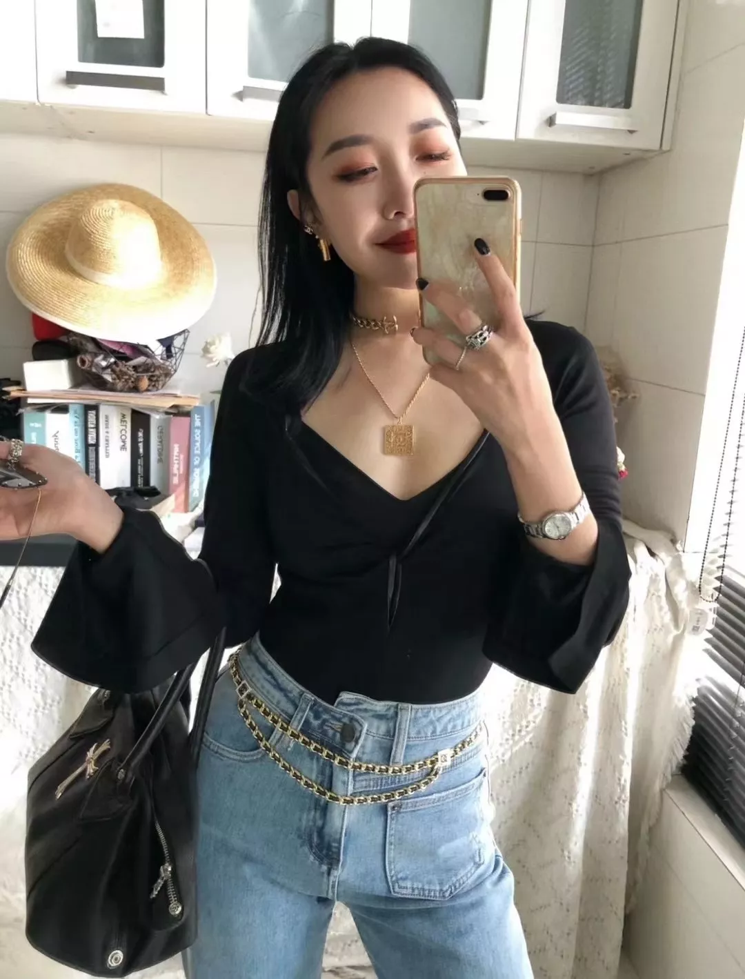 샤넬 빈티지 무드 레터 장식 네크리스 상세 이미지 10