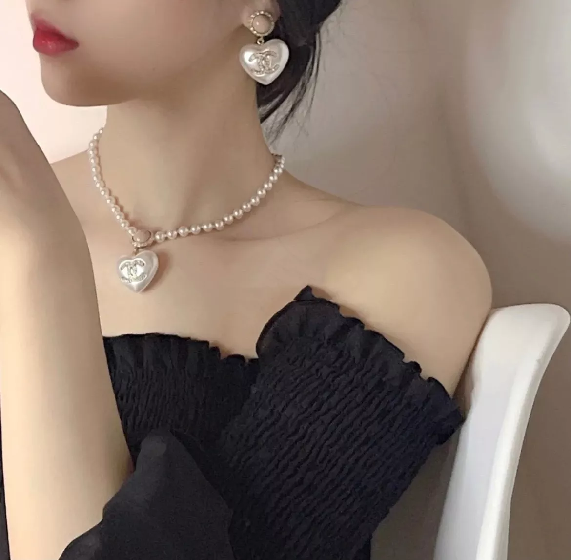 샤넬 하트 진주 이어링 상세 이미지 29