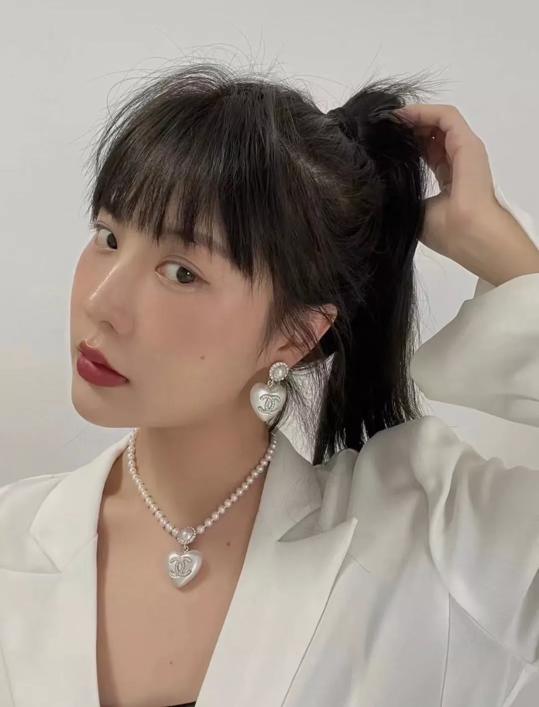 샤넬 하트 진주 이어링 상세 이미지 36