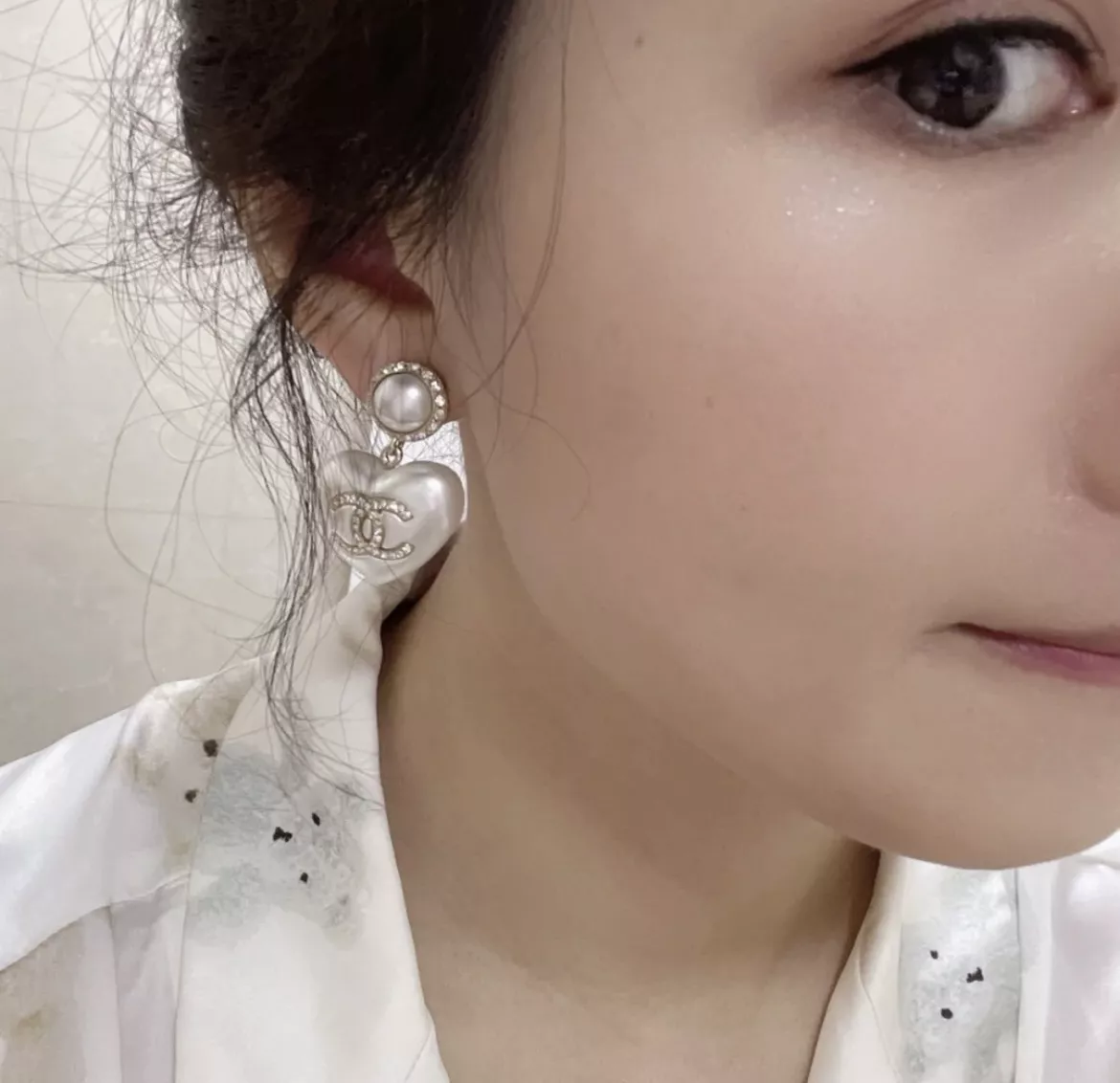 샤넬 하트 진주 이어링 상세 이미지 35