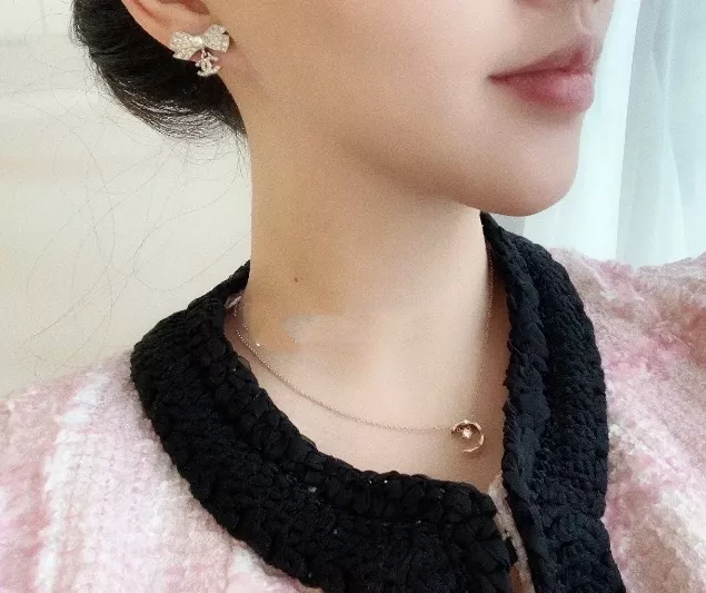 샤넬 리본 드롭 더블씨 이어링 상세 이미지 34