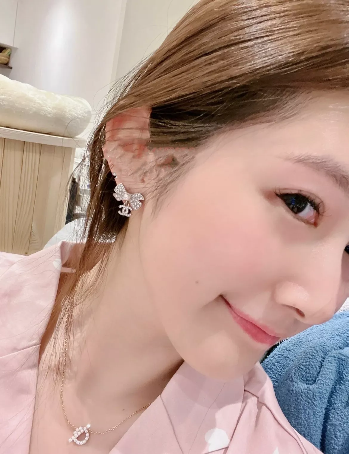 샤넬 리본 드롭 더블씨 이어링 상세 이미지 10