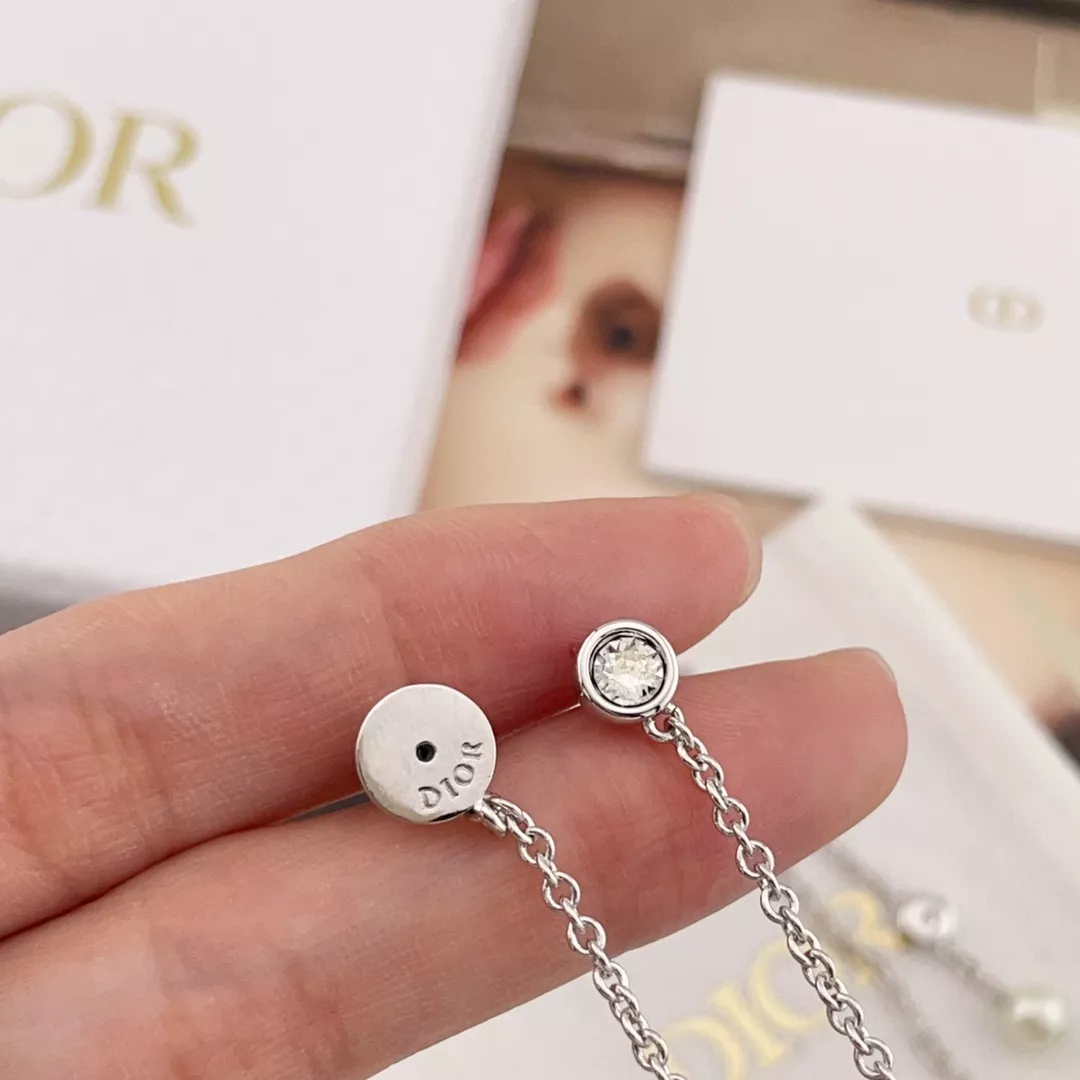 디올 더블 체인 진주 크리스탈 이어링 상세 이미지 6