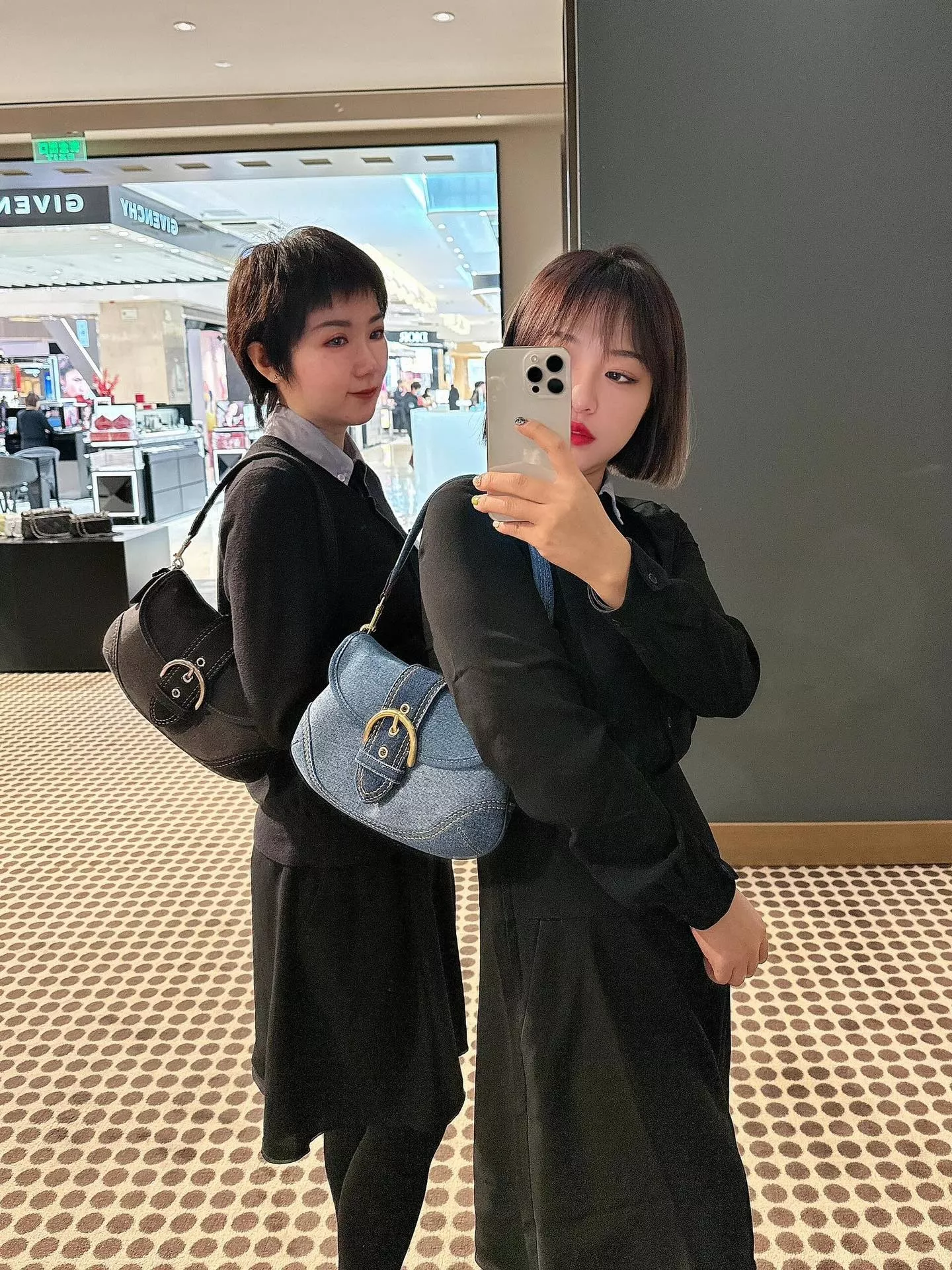 코치 빈티지 무드 플랩 겨드랑이백 상세 이미지 63