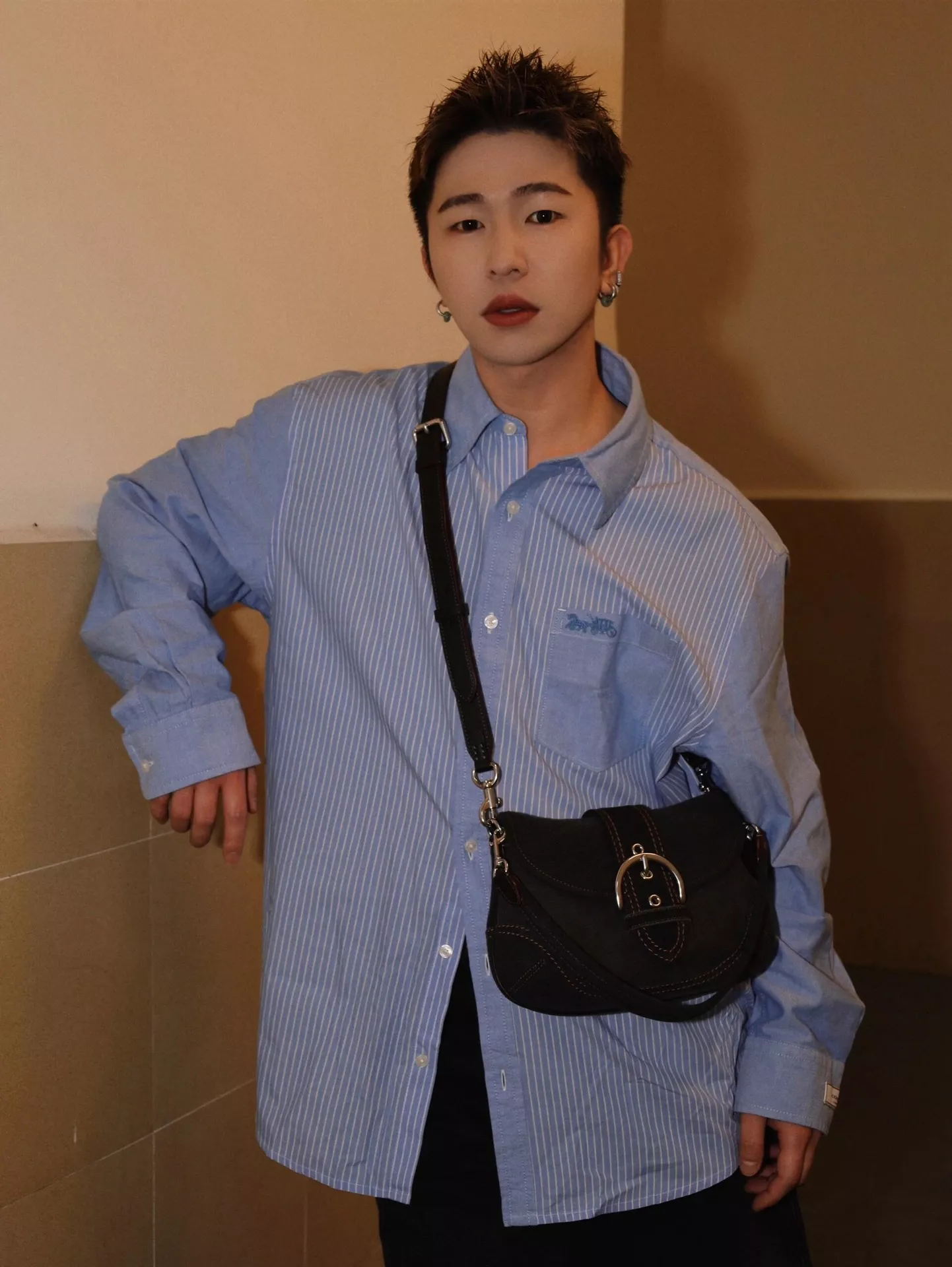 코치 빈티지 무드 플랩 겨드랑이백 상세 이미지 69