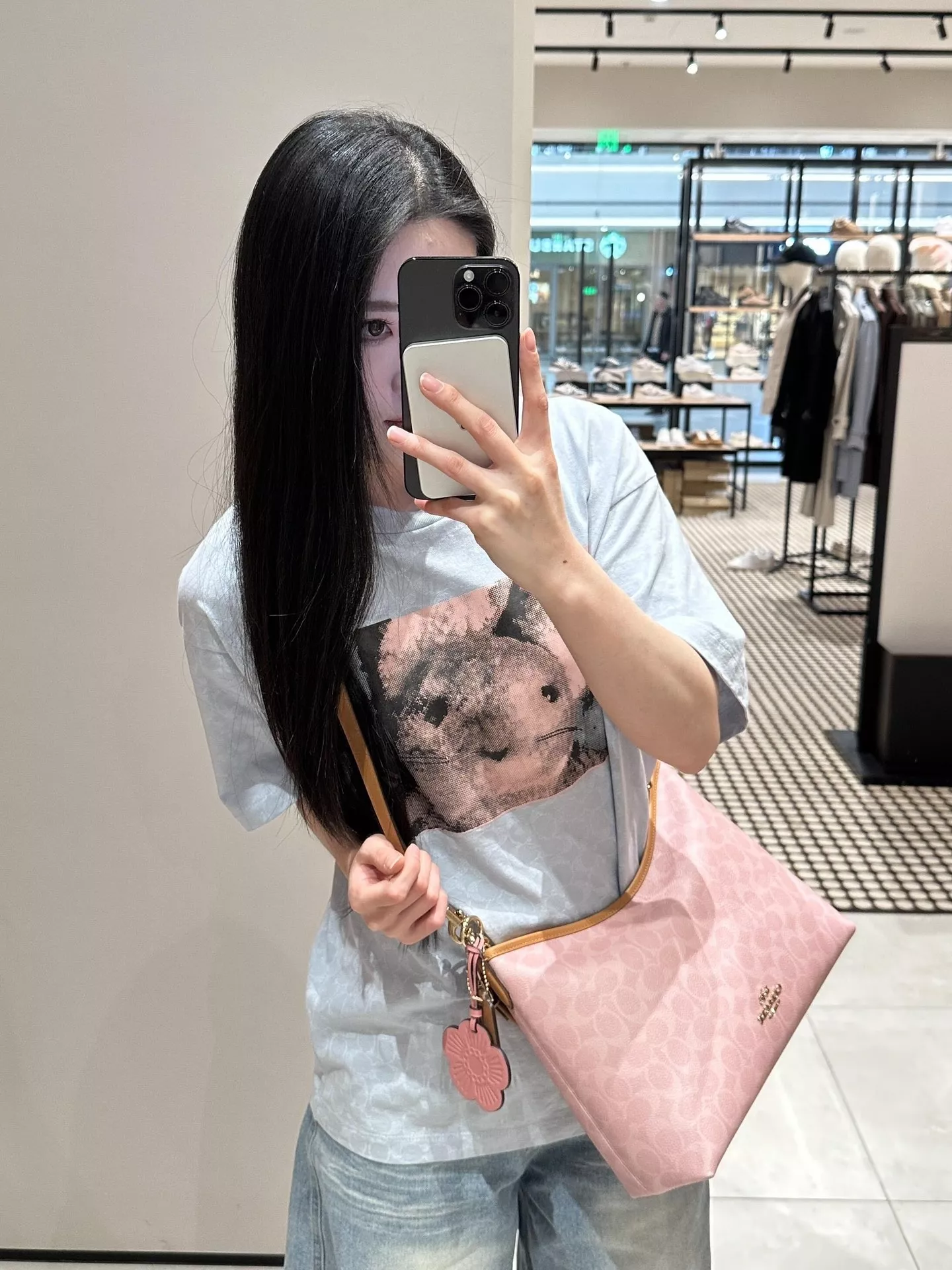 코치 로럴 31 월형 숄더 가방 상세 이미지 47
