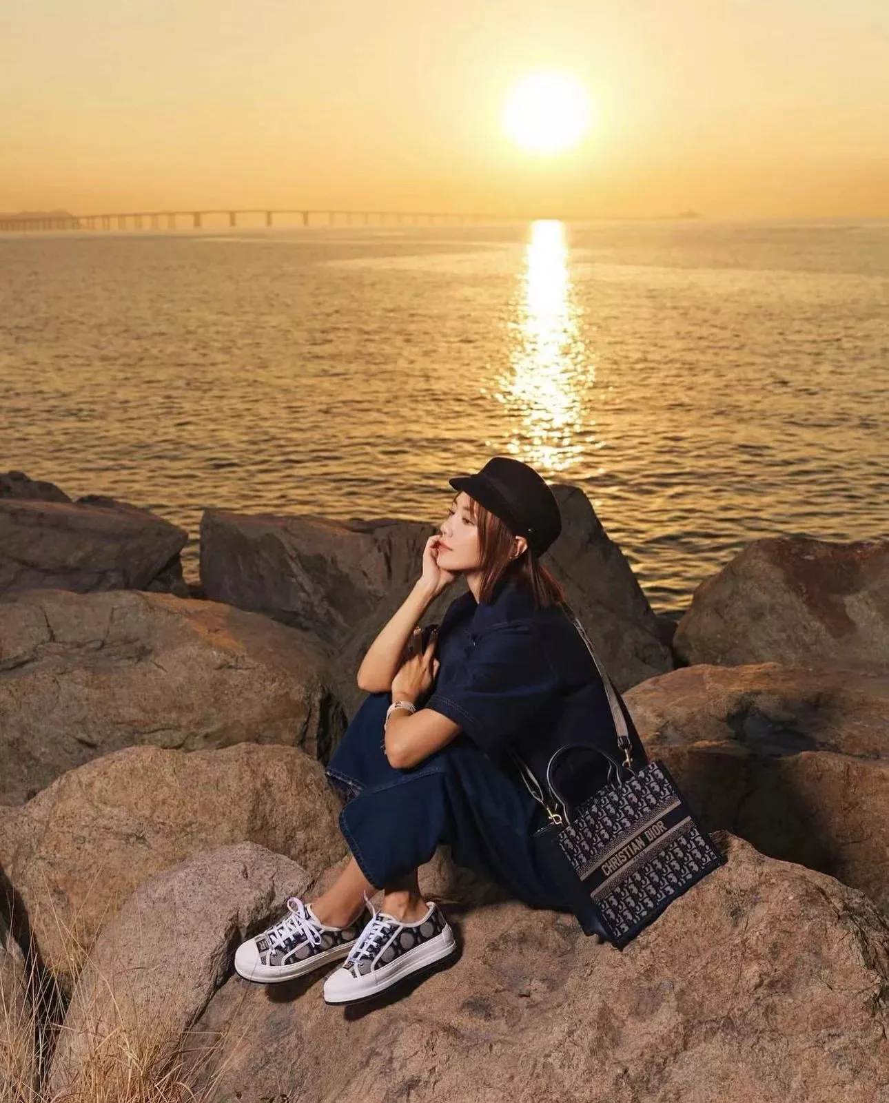 디올 오블리크 자수 캔버스 배색 백 상세 이미지 48