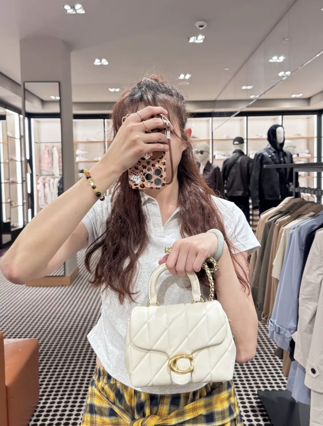 코치 퀼팅 플랩 체인 백 상세 이미지 78