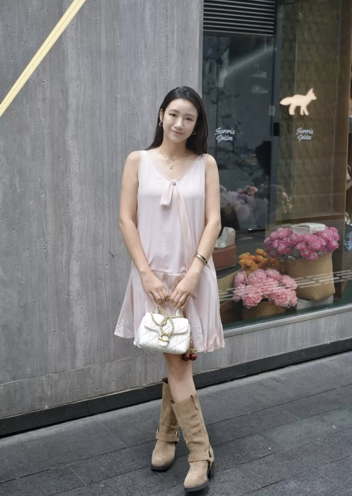 코치 퀼팅 플랩 체인 백 상세 이미지 102