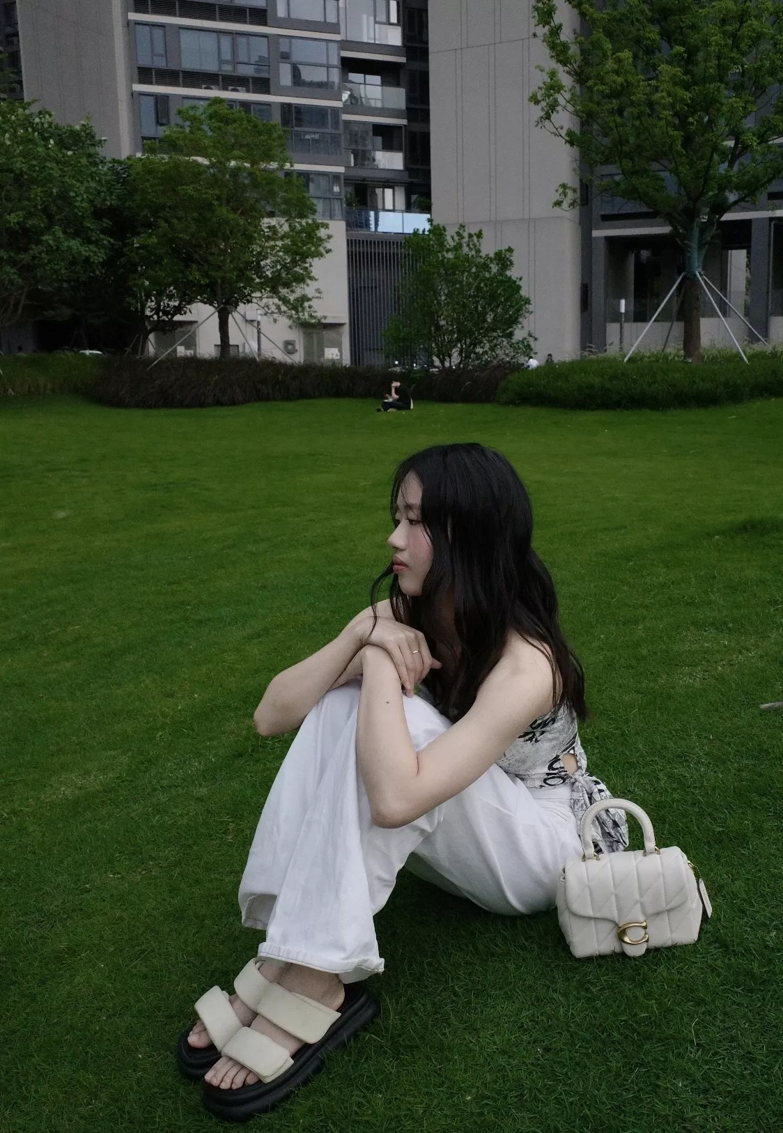 코치 퀼팅 플랩 체인 백 상세 이미지 99