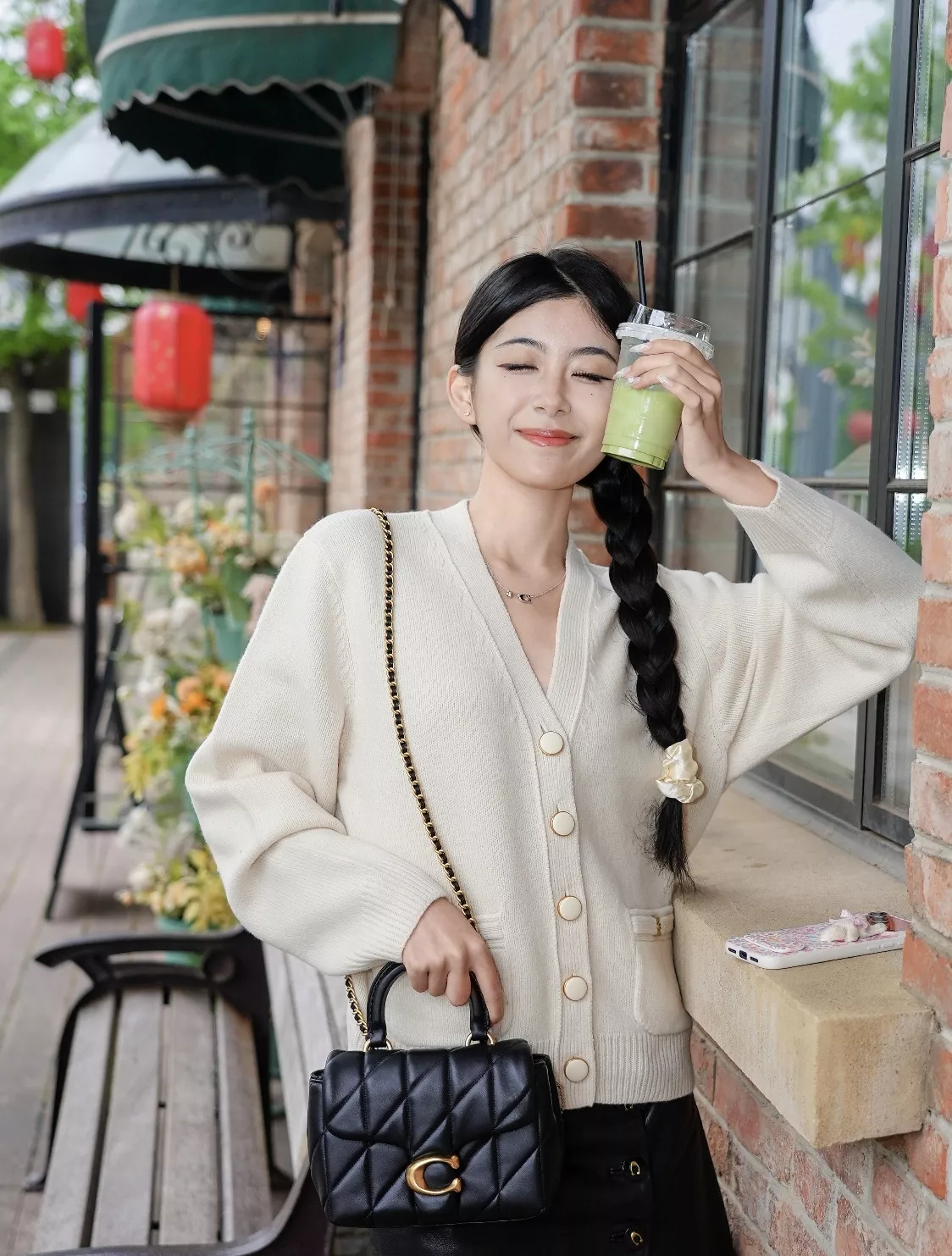 코치 퀼팅 플랩 체인 백 상세 이미지 88