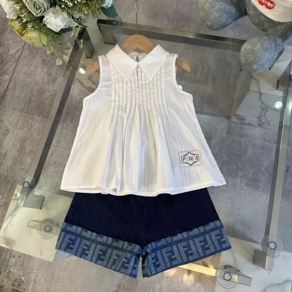 펜디 아동 카라 민소매 상의와 쇼츠 세트