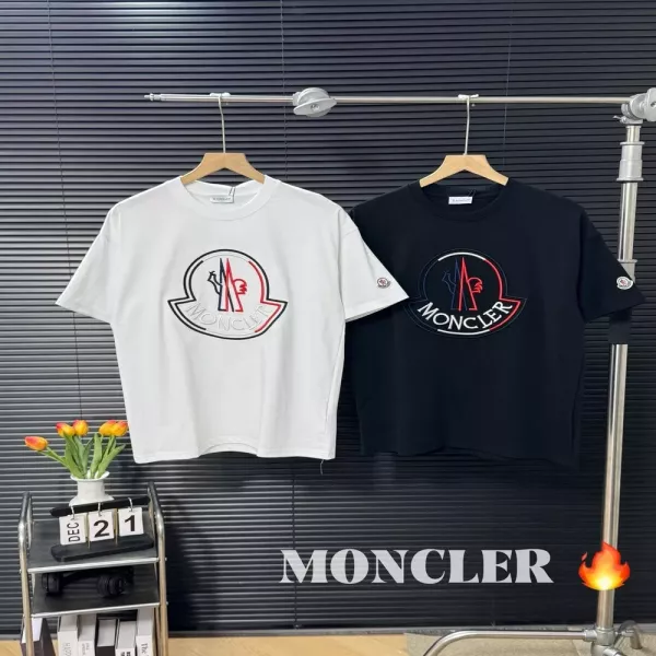 몽클레어 로고 자수 오버핏 라운드 반팔 상의