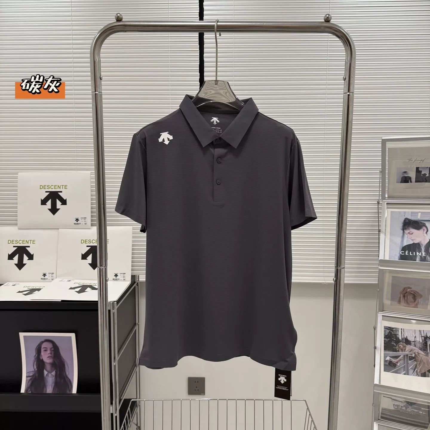 데상트 트레이닝 반소매 폴로 상의 상세 이미지 4