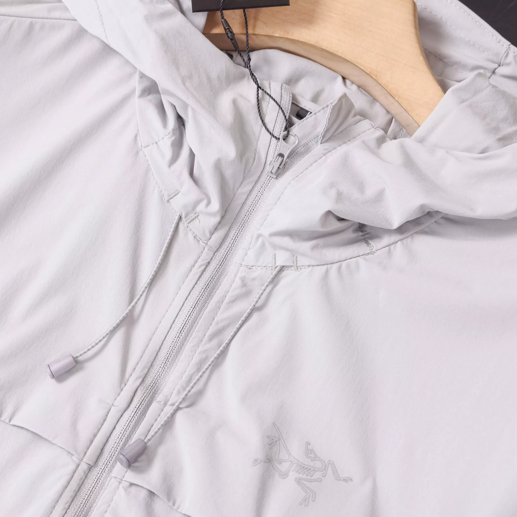 아크테릭스 후드형 자외선 차단 아웃도어 점퍼 상세 이미지 26