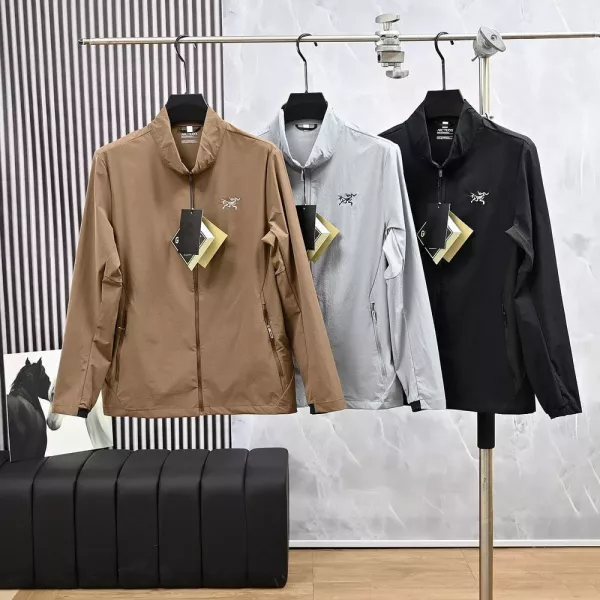 아크테릭스 자수 로고 경량 선케어 아웃도어 집업