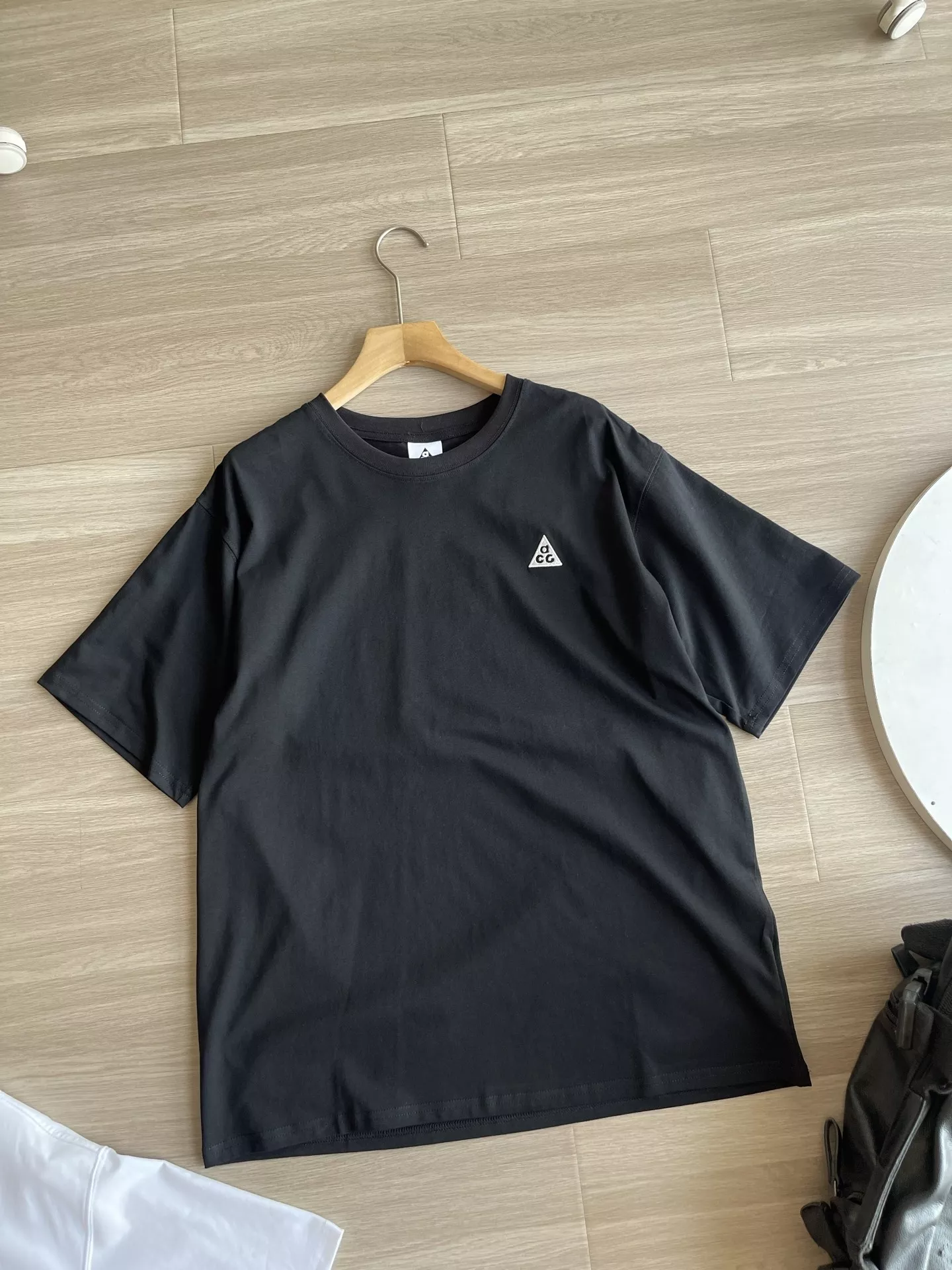 나이키 ACG 드라이핏 루즈핏 아웃도어 반팔 상세 이미지 2