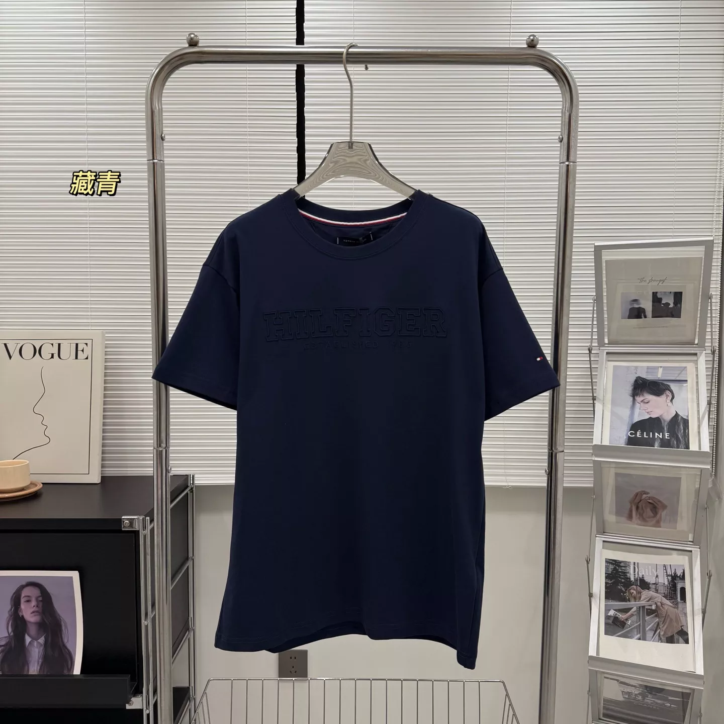 타미힐피거 클래식 자수 로고 코튼 반팔 상의 상세 이미지 4