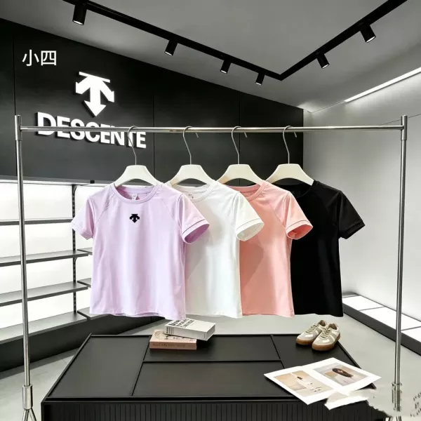 데상트 기능성 드라이 반팔 상의