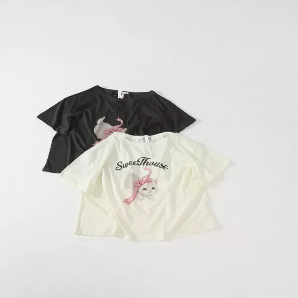 노브랜드 크로스 장식 키티 오프숄더 티