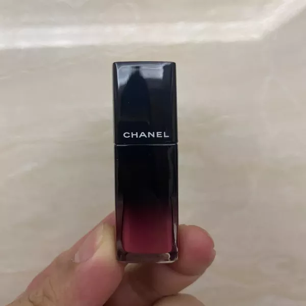 샤넬 루쥬 알뤼르 라끄 립 컬러