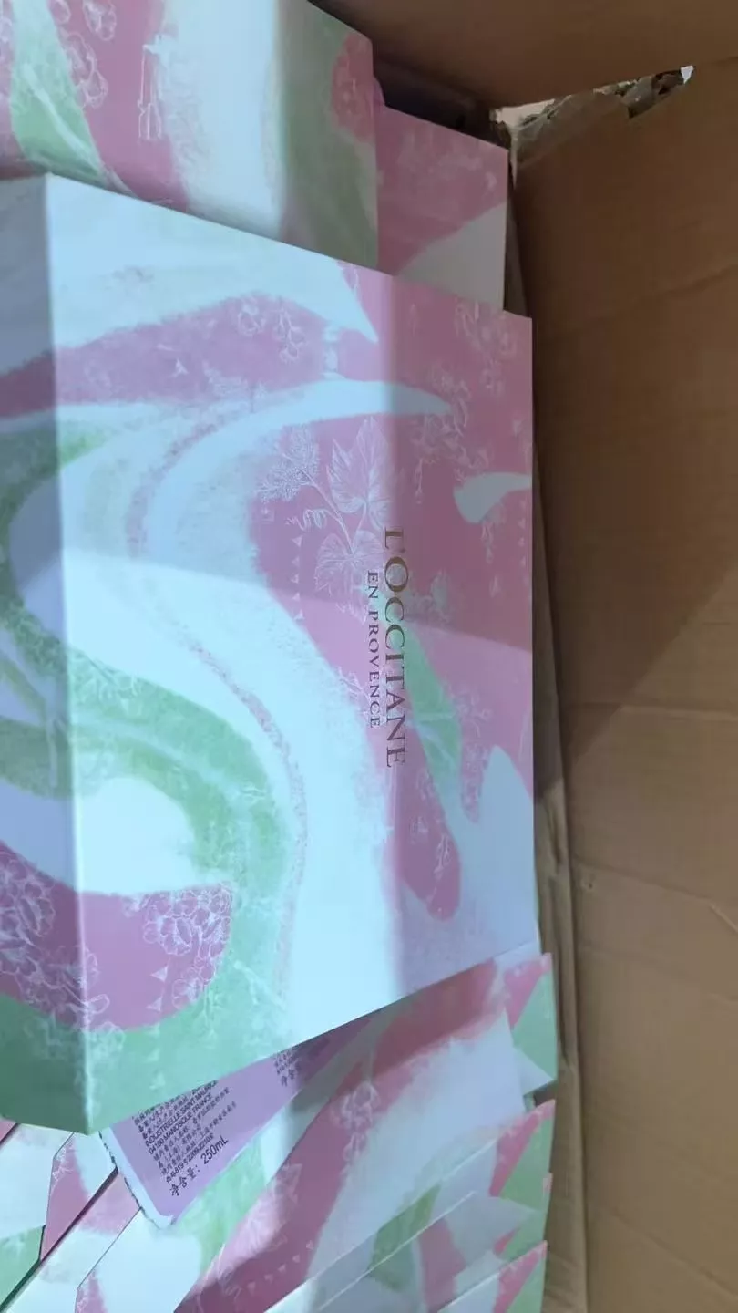 록시땅 화이트티 체리블라썸 바디 케어 구성 상세 이미지 2