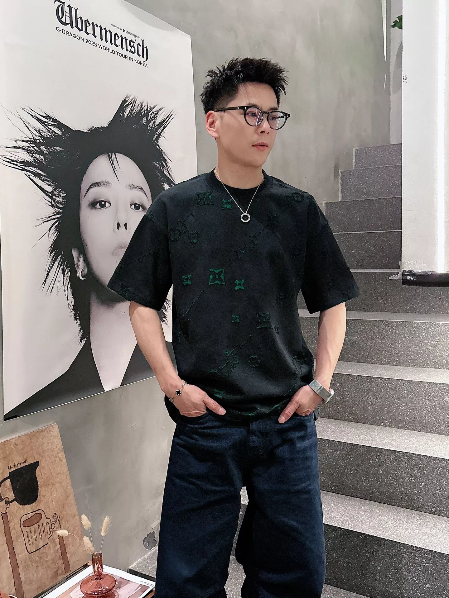 루이비통 로고 자카드 반팔 상의 상세 이미지 13