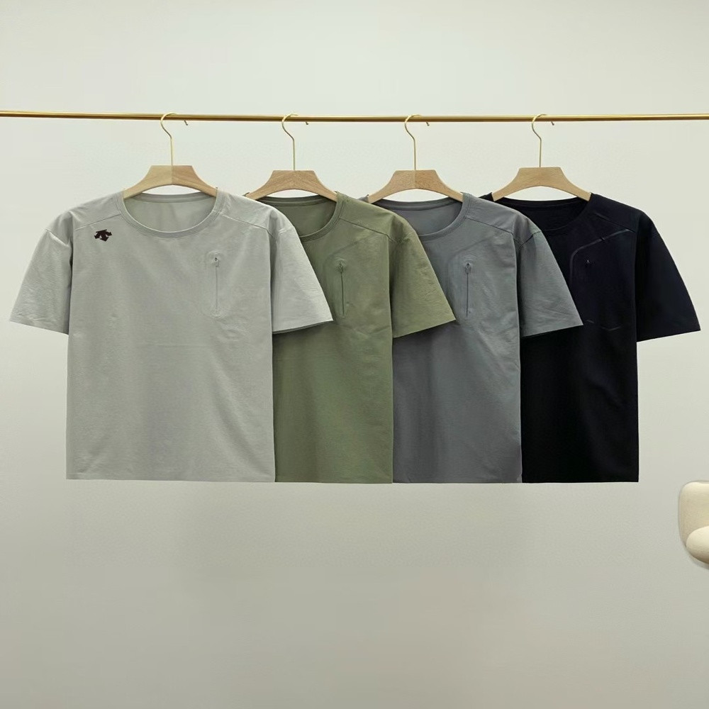 데상트 아이스 실크 쿨링 반팔 탑