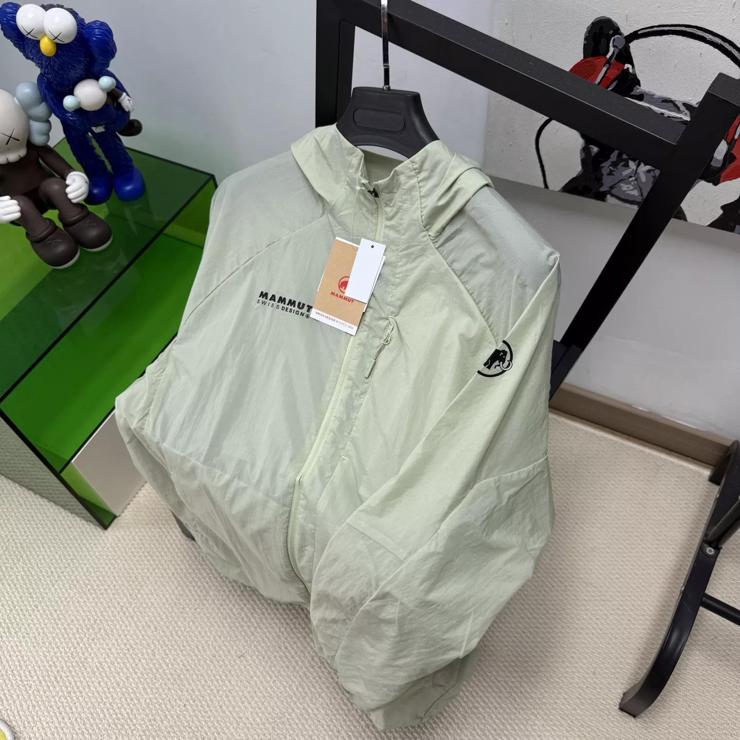 마무트 경량 후드 자외선 차단 아우터 상세 이미지 3