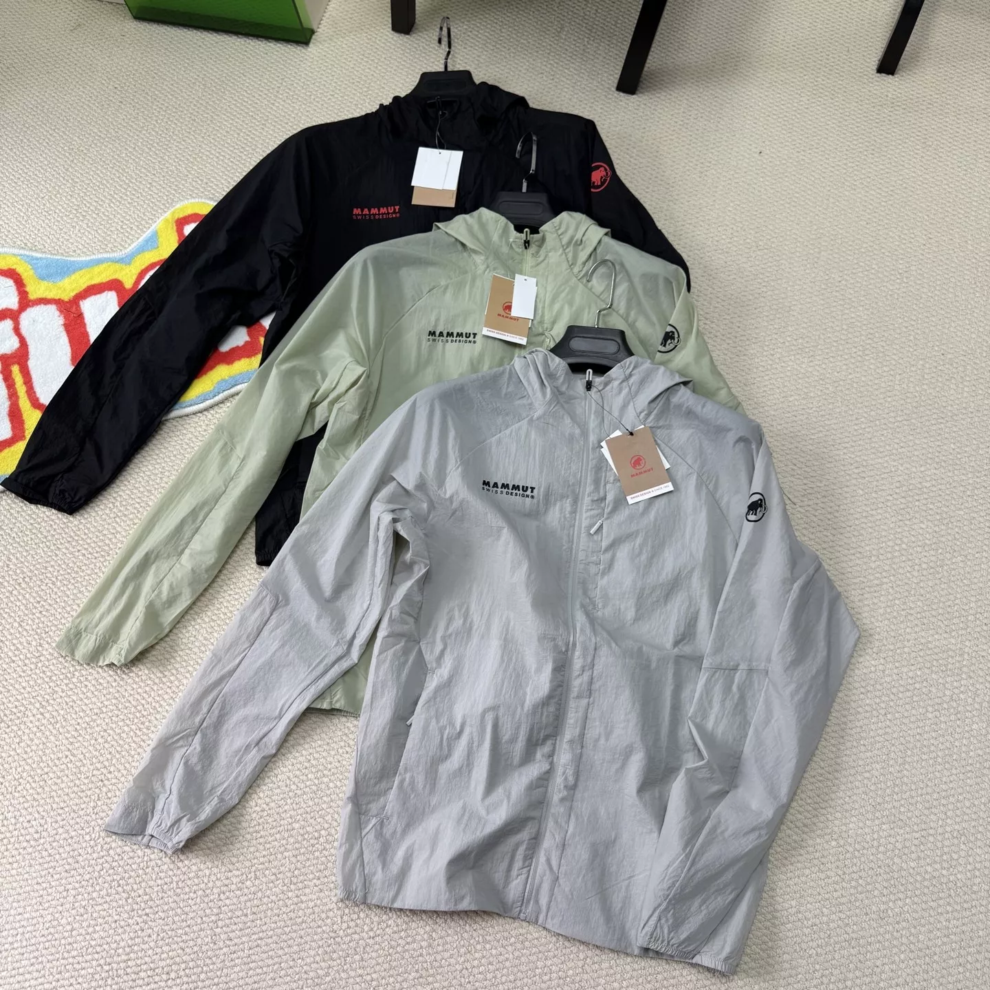 마무트 경량 후드 자외선 차단 아우터 상세 이미지 8