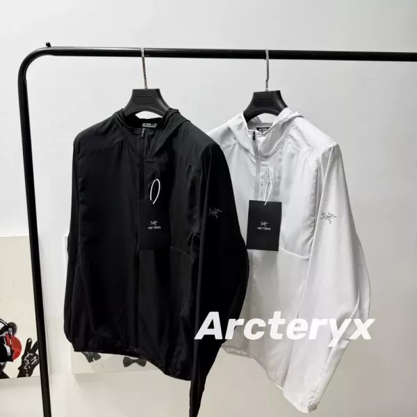 아크테릭스 경량 후드 집업 바람막이